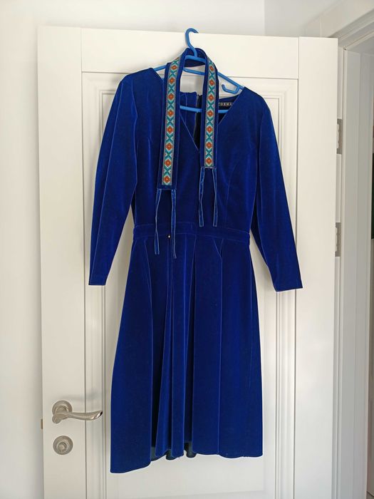 Rochie de damă de zi din catifea