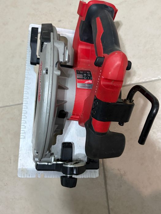 Milwaukee M18BLCS66 Акумулаторен безчетков ръчен циркуляр