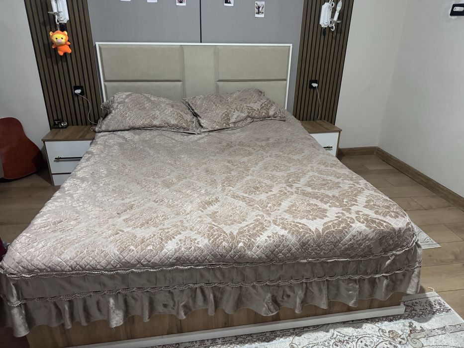 Спальный гарнитур