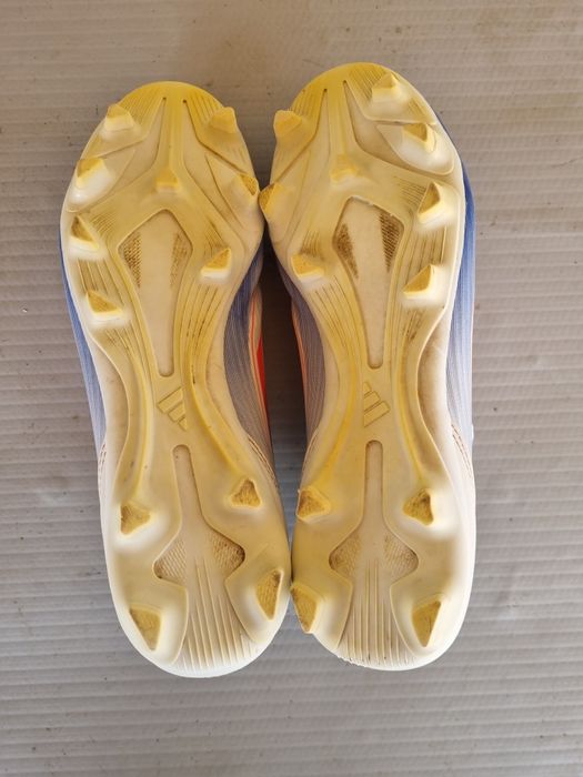 Ghete de fotbal adidas f50 mărime 41 1/3.
