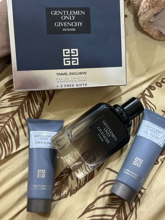 Parfum givenchy original din Douglas