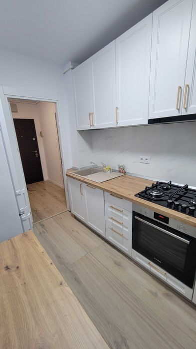 Inchiriez apartament doua camere, zona Mihai Viteazul