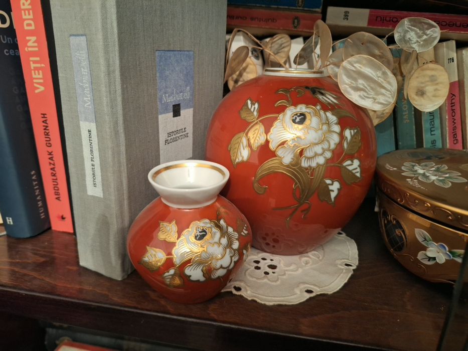 Vaza Wallendorf 1764 Handgemalt din porțelan, pictata manual cu aur