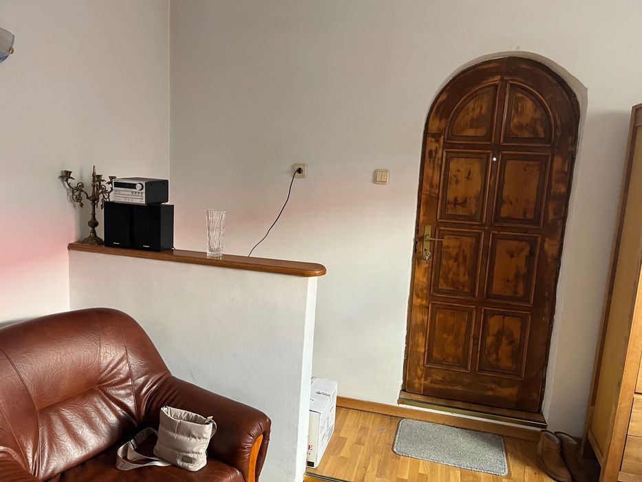 Casa de vanzare 5 camere zona Titulescu-Grivita