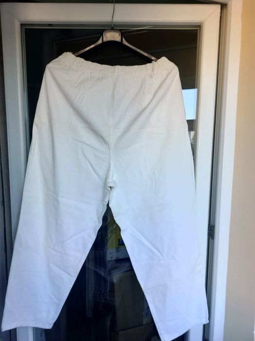 Pantaloni asistenta noi