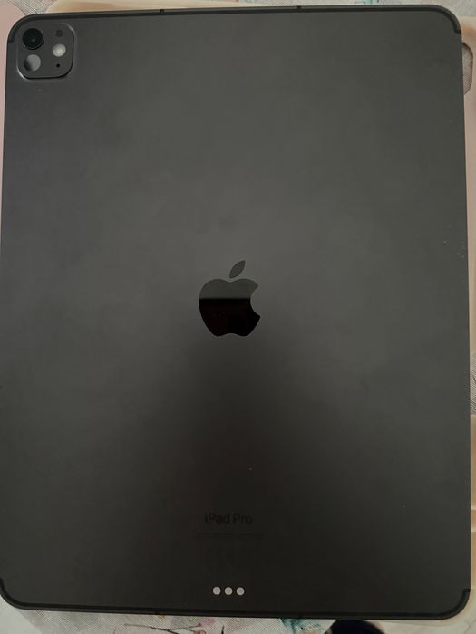 iPad Pro 13” M4, 256GB, Wi-Fi + Cellular, Space Black, baterie 100%