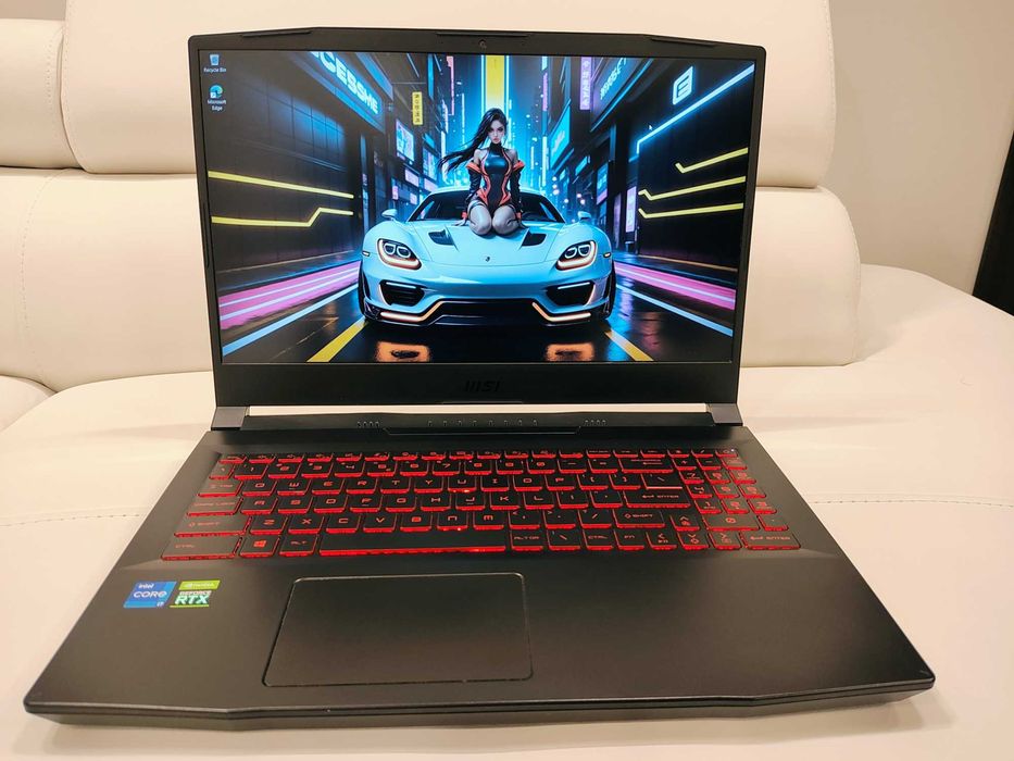 Laptop gaming MSI katana , intel core i7 -11800H, video RTX 3050 TI
