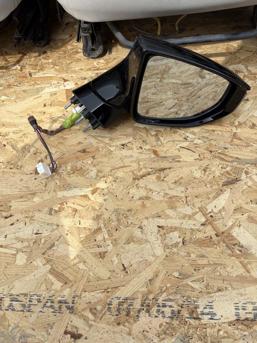 Огледало дясно за Lexus UX 2021год.