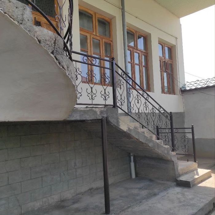 Uchastka Hovli Sotiladi