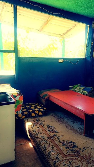 Продам дачу, Спутник