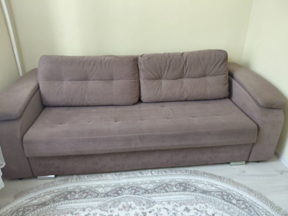 Срочно продам диван