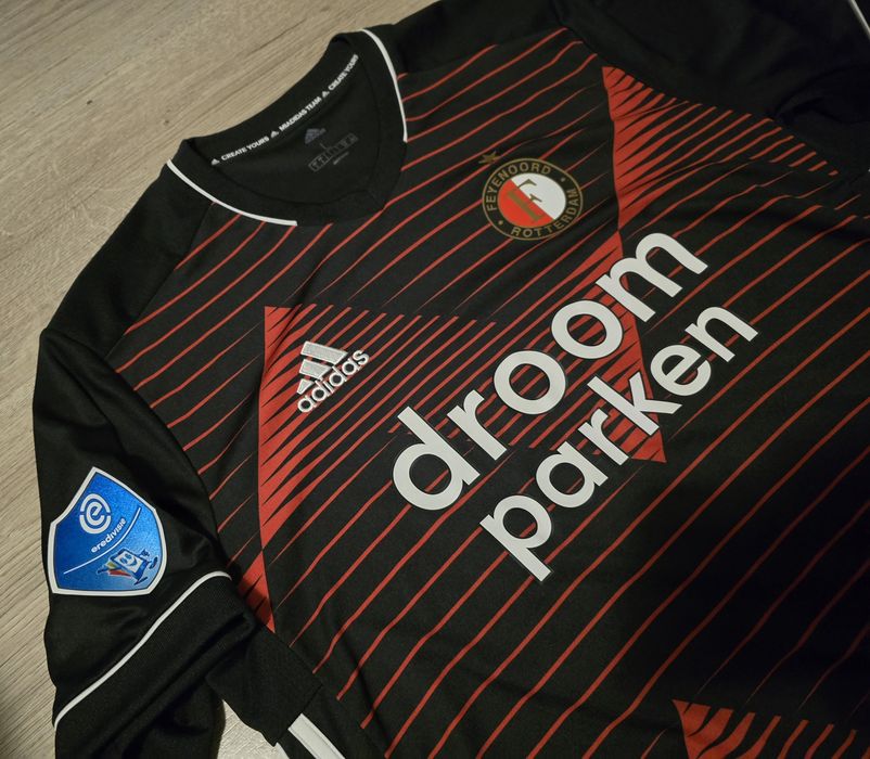 Adidas Feyenoord тениска L размер