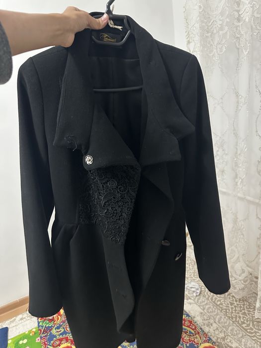 Продам пальто черный