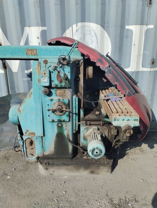 Станки фрезерный и сверлильные