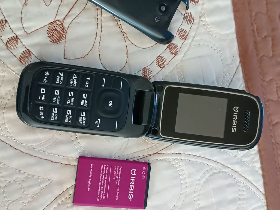 Раскладушка телефон флип