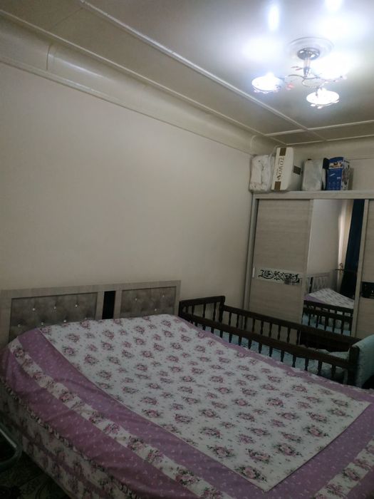 Uy sotiladi 5 xona 4.9 sotiq olmazor tuman