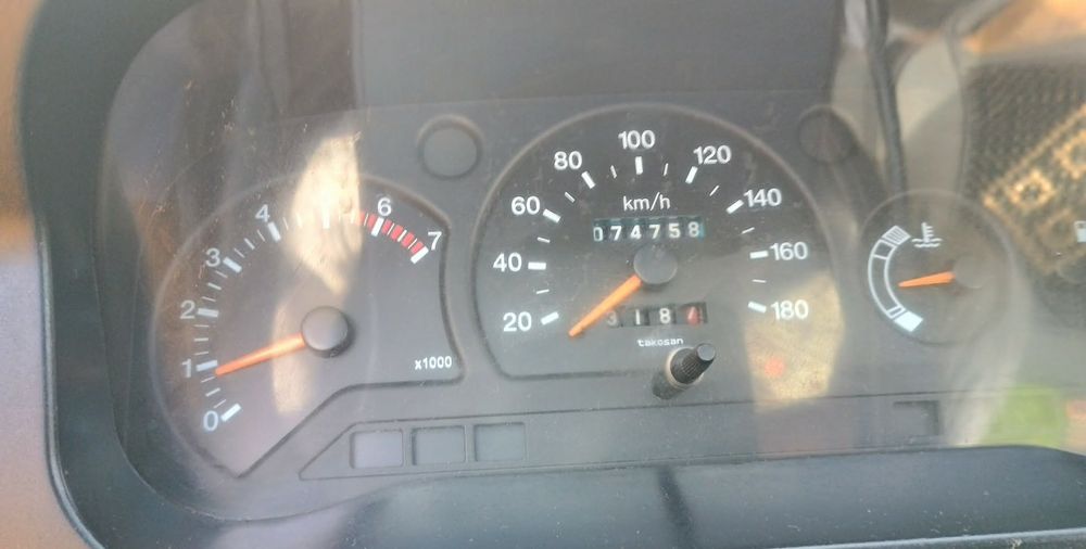 Vând Dacia Supernova