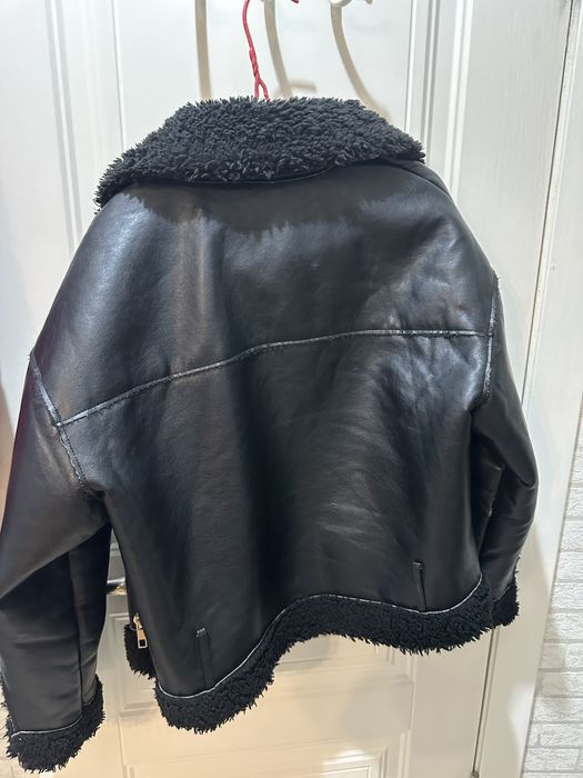 Демисезонная дубленка, кожзам