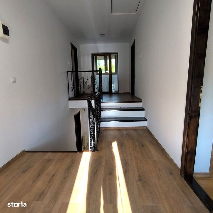 Vila 5 camere, teren 1070 mp, relizata in regie proprie