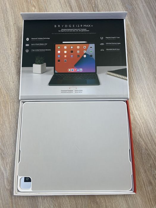 Продавам клавиатура за apple Brydge 12.9 max+