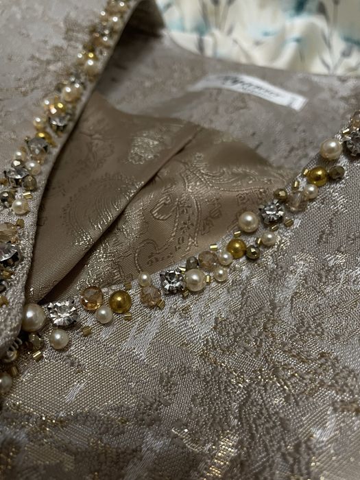 Кажекей и платье