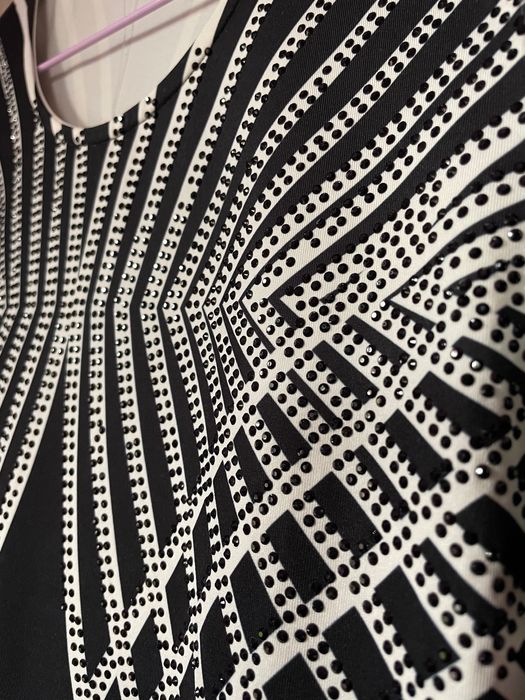 Дамска рокля с дълъг ръкав