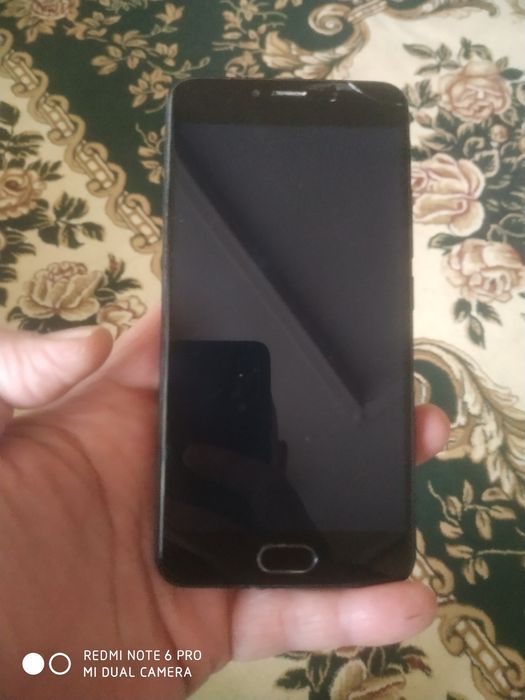 Сотилади мезу м5 ишдаши зур Айби йук усти шишасида синиги бор ишлашига