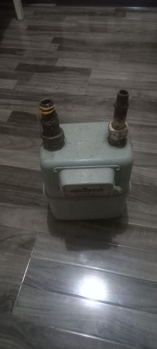 Продаётся газовый счетчик б/у