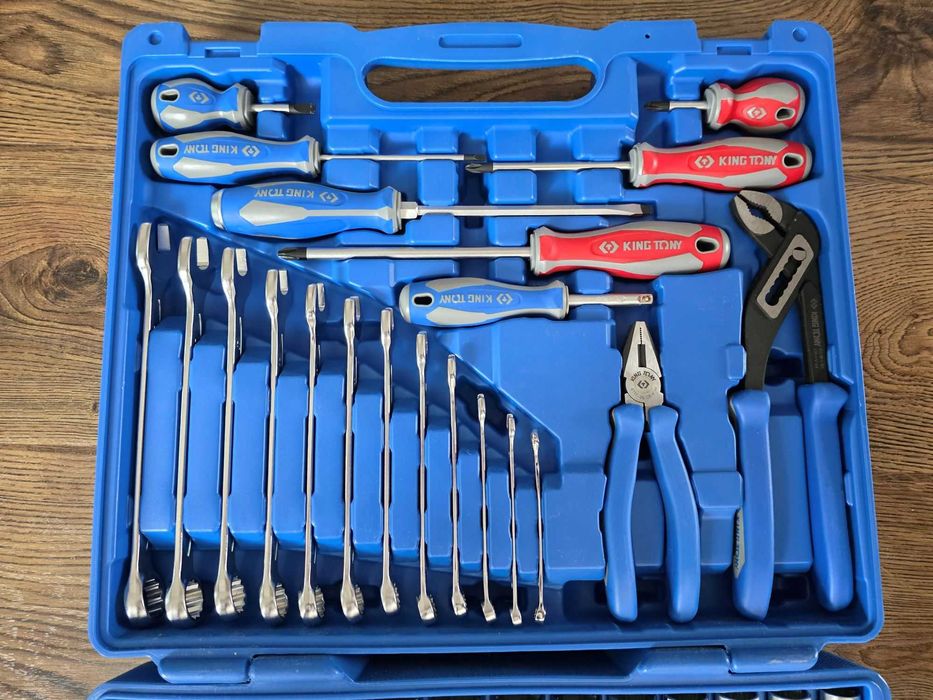 Продам набор инструментов KING TONY