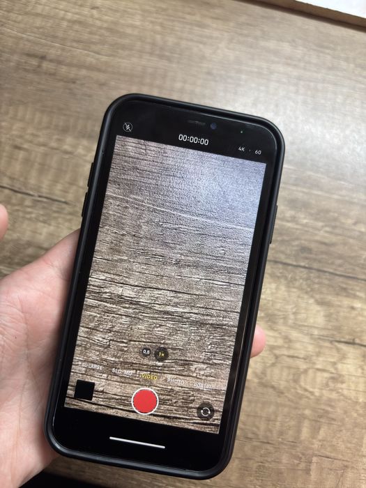 Iphone 11 128gb 100% капацитет на батерията