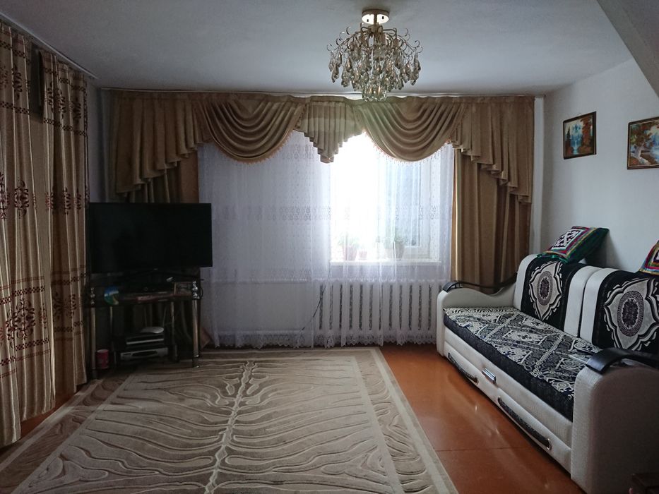 Продам дом мансардный в п.Бадамша