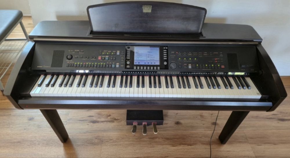 Pian Electronic Yamaha Clavinova CVP 307