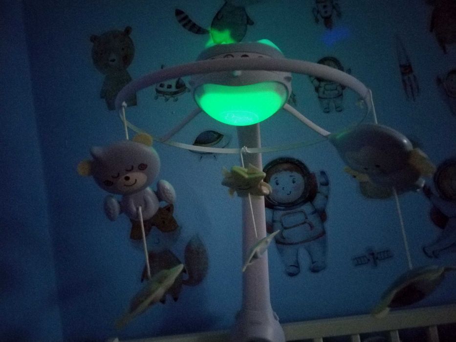 Vând carusel muzical 3 in 1 Infantino, ca nou
