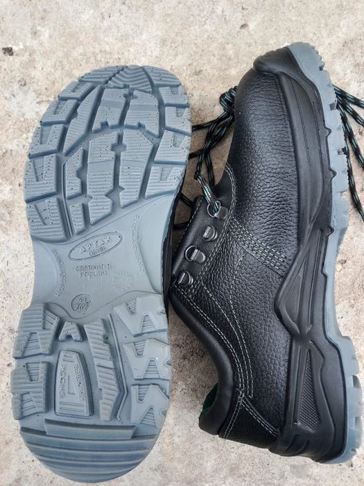 Продам спецобувь летние