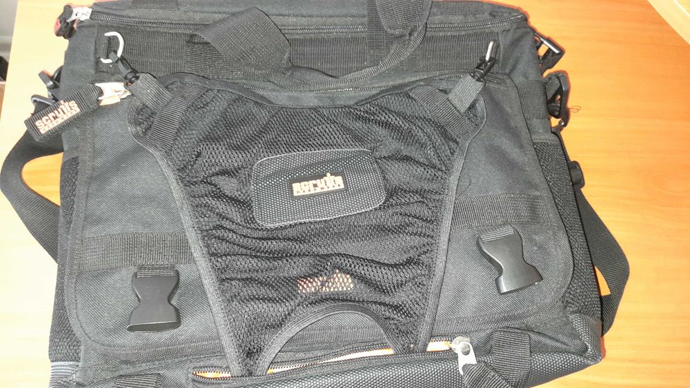 Чанта за компютър многофункционална