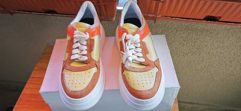 Оригинални маркови дамски сникърси / маратонки EBARRITO - 38 номер