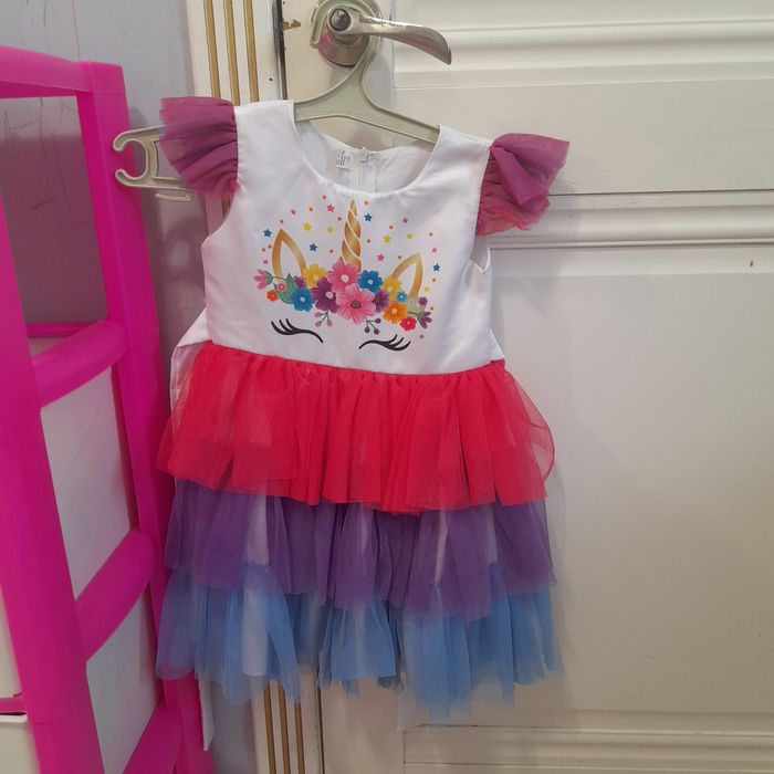 Платья на девочку нарядные