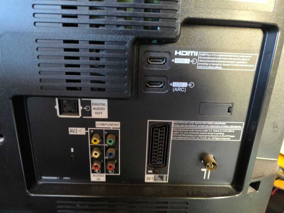 Телевизори Самсунг 40'' и Панасоник 32 ''