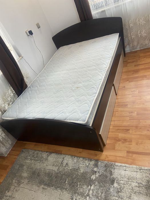 Легло с матрак 120х160 и две чекмеджета