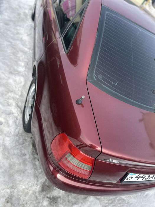 Ауди А4 машина Audi