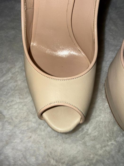 Обувки с висок ток Casadei
