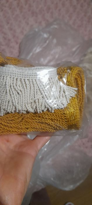 Одеяло вълна и ПАН; поларени; конци, ресни