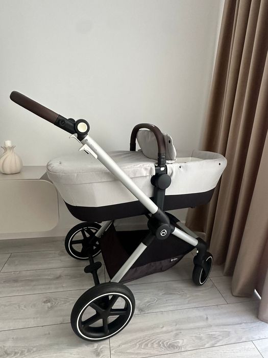 Cărucior Cybex Eos