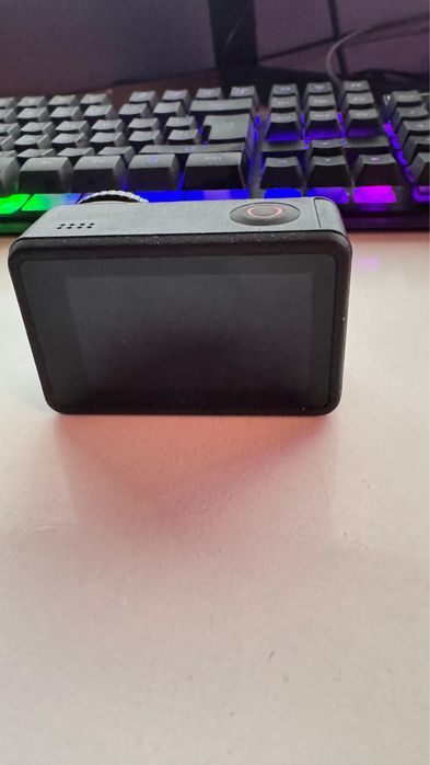 Продам экшн-камеру dji