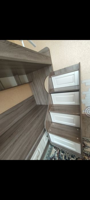 Кровать двухъярусная