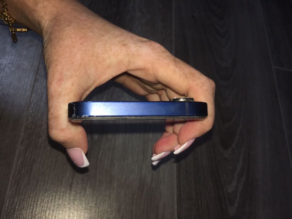 Iphone 12 мини емессс.