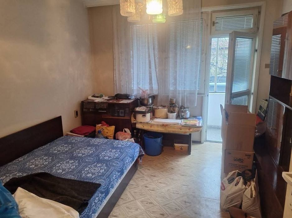 Продава се Тристаен апартамент в Стара Загора, Център - 85 кв.м за 759 €/кв.м - Снимка #4