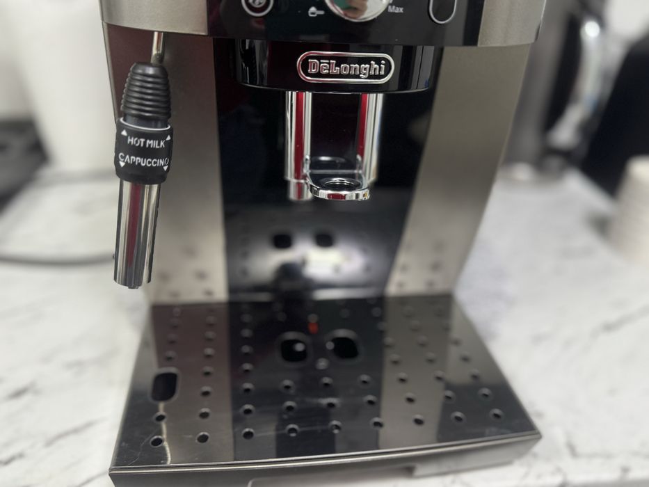 Espressor automat De’Longhi magnifica s smart,13 setari,folosit o data