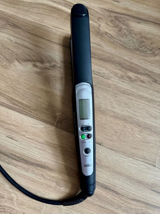 Placă de păr Braun Satin Hair 7 IONIC  (cunoscută și ca modelul ST710)