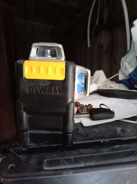 Laser dewalt DCE0811R